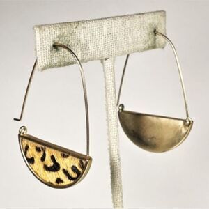 Vintage 1980’s Gold-tone Faux Leopard Fur Pierced Earrings.